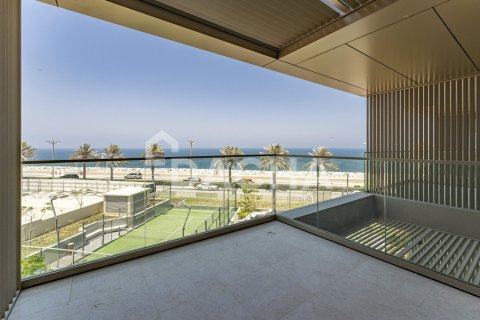 Apartment in Palm Jumeirah, Dubai 3 bedrooms, 188 sq.m. № 105118 - photo 29
