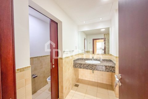 Apartamento en Shams, Jumeirah Beach Residence, Dubai, 4 dormitorios, 317 m², № 105111 - foto 2