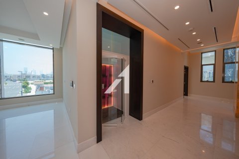 Villa in Jumeirah, Dubai 7 bedrooms, 978.4 sq.m. № 52512 - photo 9