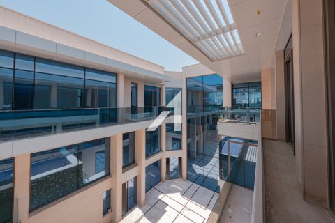 Villa in Jumeirah, Dubai 7 bedrooms, 978.4 sq.m. № 52512 - photo 14
