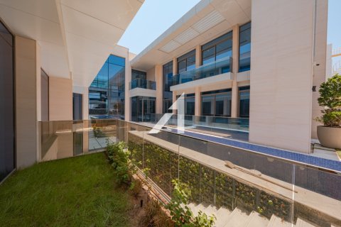 Villa in Jumeirah, Dubai 7 bedrooms, 978.4 sq.m. № 52512 - photo 30