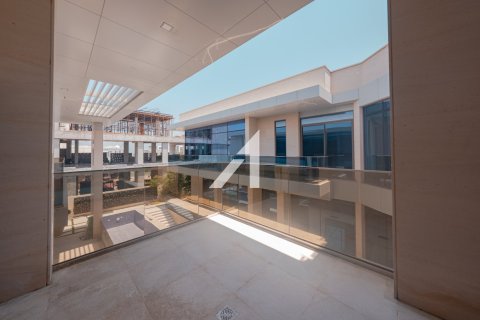 Villa in Jumeirah, Dubai 7 bedrooms, 978.4 sq.m. № 52512 - photo 11