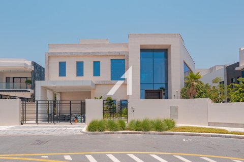 Villa in Jumeirah, Dubai 7 bedrooms, 978.4 sq.m. № 52512 - photo 1