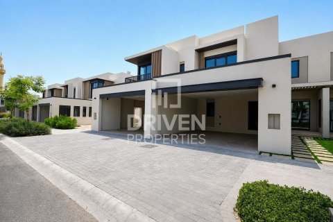 Villa in Jebel Ali, Dubai 4 bedrooms, 252.05 sq.m. № 127833