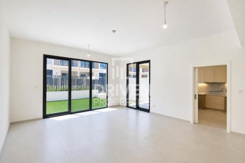 Villa in Jebel Ali, Dubai 4 bedrooms, 252.05 sq.m. № 127833 - photo 2