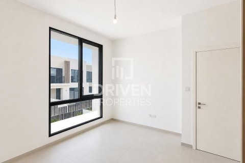 Villa in Jebel Ali, Dubai 4 bedrooms, 252.05 sq.m. № 127833 - photo 14
