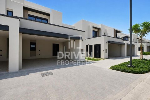 Villa in Jebel Ali, Dubai 4 bedrooms, 252.05 sq.m. № 127833 - photo 21