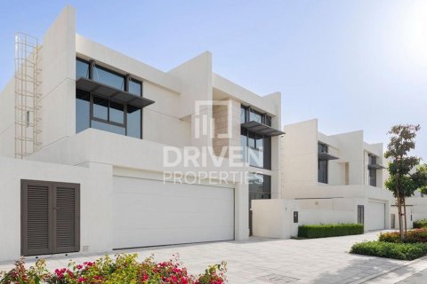 Villa en District One, Mohammed Bin Rashid City, Dubai, 4 dormitorios, 569.96 m², № 127836 - foto 17