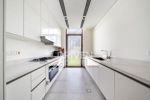 Villa en District One, Mohammed Bin Rashid City, Dubai, 4 dormitorios, 569.96 m², № 127836 - foto 9