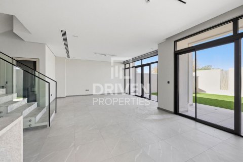 Townhouse in Mohammed Bin Rashid City, Dubai 4 bedrooms, 326.93 sq.m. № 127825 - photo 4