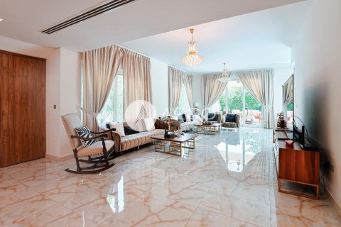 Villa à Legacy, Jumeirah Park, Dubai, 4 chambres, 631.1 m², № 42411 - photo 6