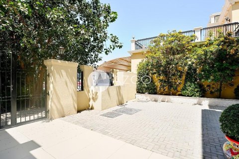 Villa à Legacy, Jumeirah Park, Dubai, 4 chambres, 631.1 m², № 42411 - photo 23
