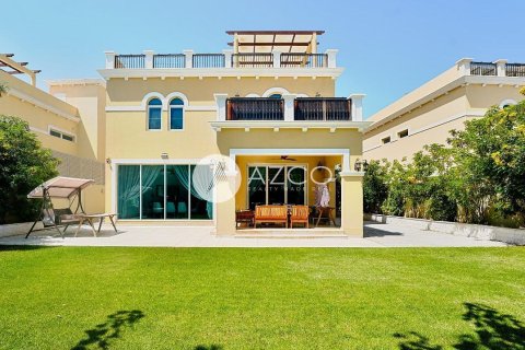 Villa à Legacy, Jumeirah Park, Dubai, 4 chambres, 631.1 m², № 42411 - photo 1