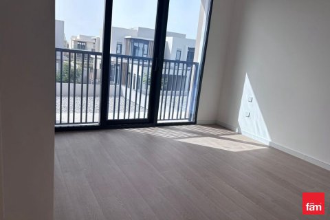 Снять в аренду таунхаус в Джабаль-Али, Дубай: 4 спальни, 256.6м², № 111718 - фото 18