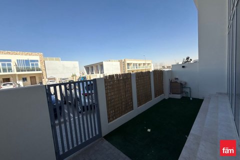 Maison de ville à Dubai, 2 chambres, 105.6 m², № 111716 - photo 11