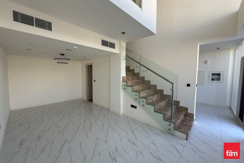 Maison de ville à Dubai, 2 chambres, 105.6 m², № 111716