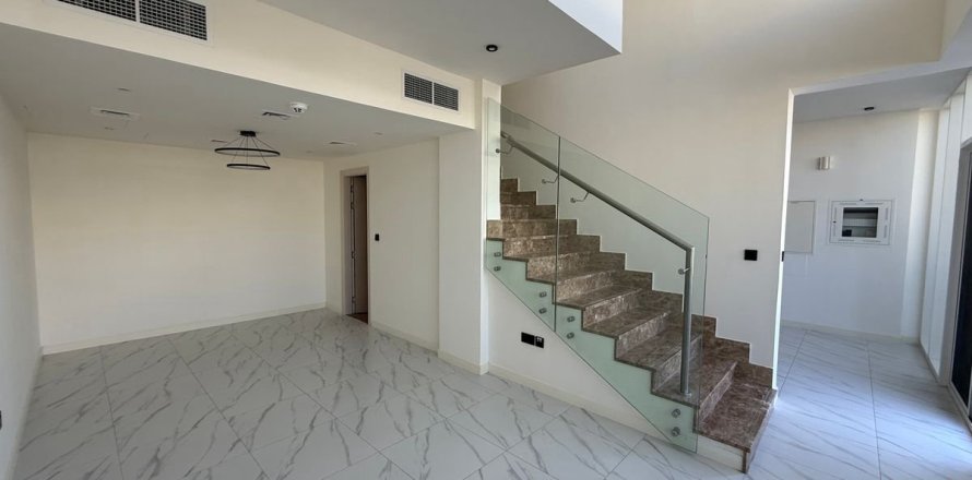 Maison de ville à Dubai, 2 chambres, 105.6 m², № 111716