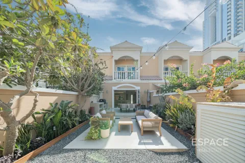 Adosado en Jumeirah Village Circle, Dubai, 2 dormitorios, 152 m², № 61693 - foto 18