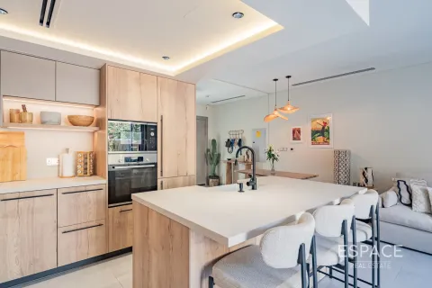 Adosado en Jumeirah Village Circle, Dubai, 2 dormitorios, 152 m², № 61693 - foto 14