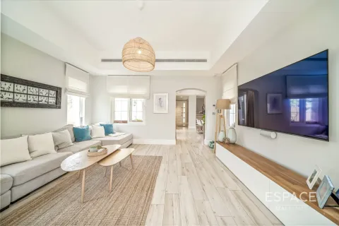 Villa à Arabian Ranches, Dubai, 4 chambres, 373 m², № 61692 - photo 2