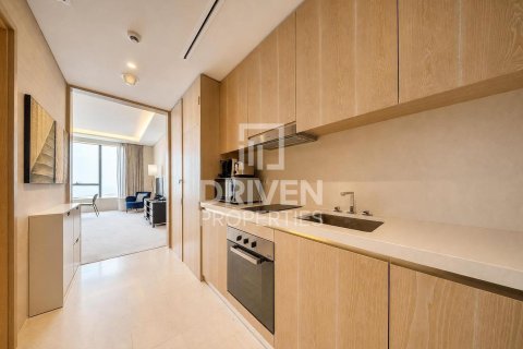 Apartment in The Palm Tower, Palm Jumeirah, Dubai studio, 55.83 sq.m. № 137197 - photo 9