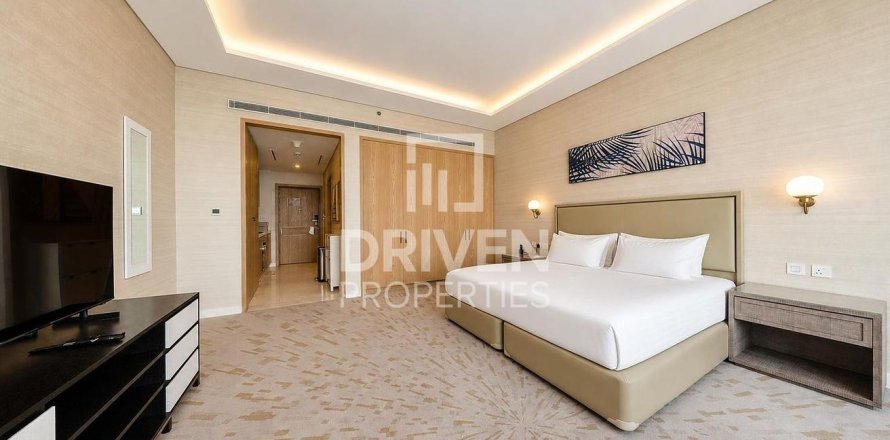 Apartment in The Palm Tower, Palm Jumeirah, Dubai studio, 55.83 sq.m. № 137197
