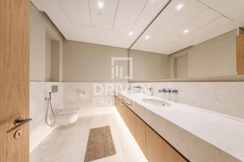 Apartment in The Palm Tower, Palm Jumeirah, Dubai studio, 55.83 sq.m. № 137197 - photo 11