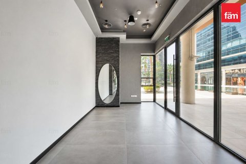 Magasin à Business Bay, Dubai, 113.2 m², № 137513 - photo 2