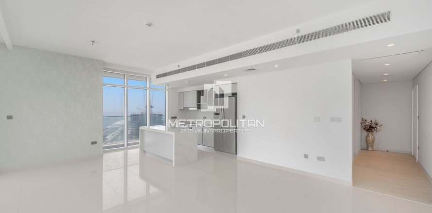 Apartment in EMAAR Beachfront, Dubai Harbour, Dubai 3 bedrooms, 177 sq.m. № 73337