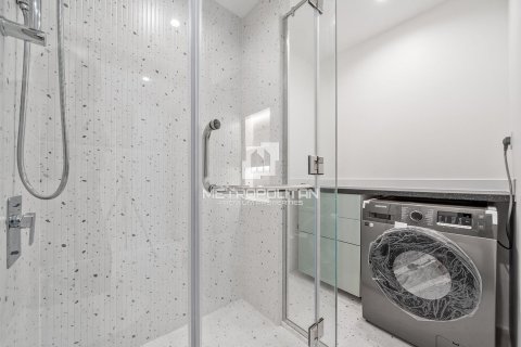 Apartment in Al Kifaf, Dubai 2 bedrooms, 140 sq.m. № 73326 - photo 22