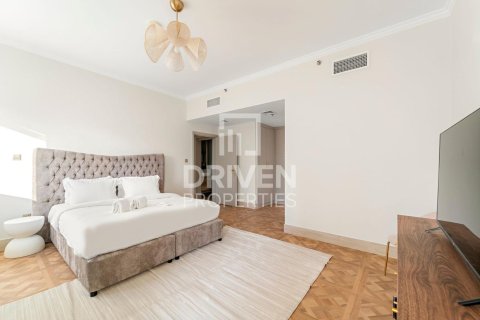 Apartment in Downtown Dubai (Downtown Burj Dubai), Dubai 2 bedrooms, 140 sq.m. № 135409 - photo 18