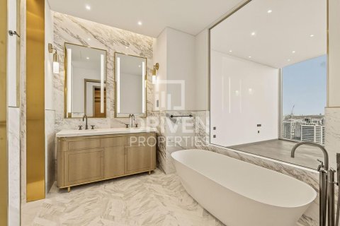 Apartment in Business Bay, Dubai 3 bedrooms, 289.95 sq.m. № 135410 - photo 15