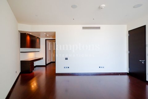 Снять в аренду квартиру в Бурдж-Халифе, Дубай: 2 спальни, 191.00856800м², № 63660 - фото 15