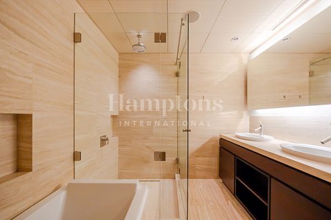 Снять в аренду квартиру в Бурдж-Халифе, Дубай: 2 спальни, 191.00856800м², № 63660 - фото 11