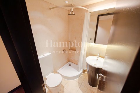 Снять в аренду квартиру в Бурдж-Халифе, Дубай: 2 спальни, 191.00856800м², № 63660 - фото 8