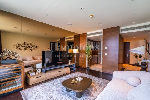 Снять в аренду квартиру в Бурдж-Халифе, Дубай: 1 спальня, 76.73787800м², № 63661 - фото 13