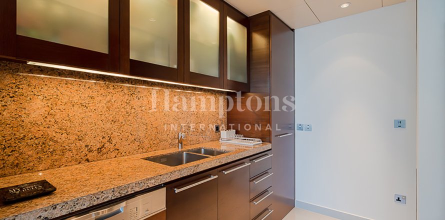 Apartment in Burj Khalifa, Dubai 1 bedroom, 76.7379 sq.m. № 63662