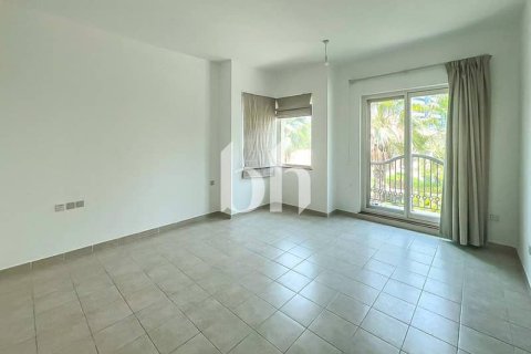 Villa in Dubai Sports City, Dubai 5 bedrooms, 640 sq.m. № 58678 - photo 22