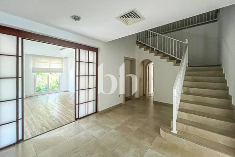 Villa in Dubai Sports City, Dubai 5 bedrooms, 640 sq.m. № 58678 - photo 5