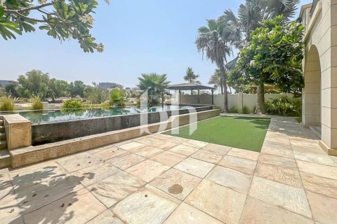 Villa in Dubai Sports City, Dubai 5 bedrooms, 640 sq.m. № 58678 - photo 25