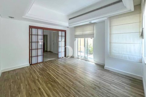 Villa in Dubai Sports City, Dubai 5 bedrooms, 640 sq.m. № 58678 - photo 10