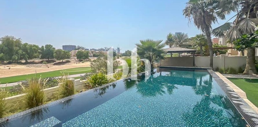 Villa in Dubai Sports City, Dubai 5 bedrooms, 640 sq.m. № 58678