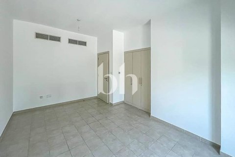 Villa in Dubai Sports City, Dubai 5 bedrooms, 640 sq.m. № 58678 - photo 19