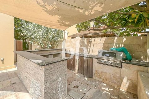 Villa in Dubai Sports City, Dubai 5 bedrooms, 640 sq.m. № 58678 - photo 24