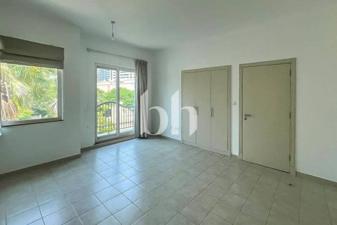 Villa in Dubai Sports City, Dubai 5 bedrooms, 640 sq.m. № 58678 - photo 20