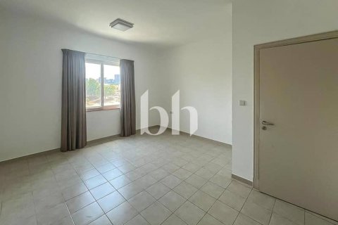 Villa in Dubai Sports City, Dubai 5 bedrooms, 640 sq.m. № 58678 - photo 15