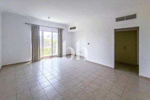 Villa in Dubai Sports City, Dubai 5 bedrooms, 640 sq.m. № 58678 - photo 14