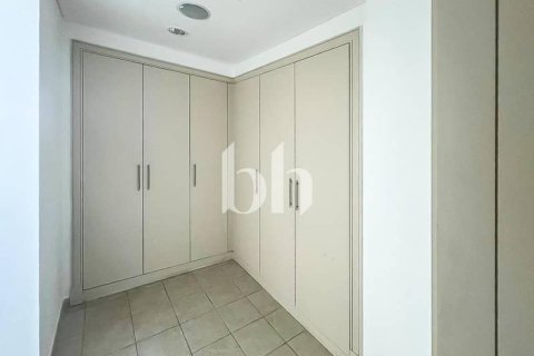 Villa in Dubai Sports City, Dubai 5 bedrooms, 640 sq.m. № 58678 - photo 13