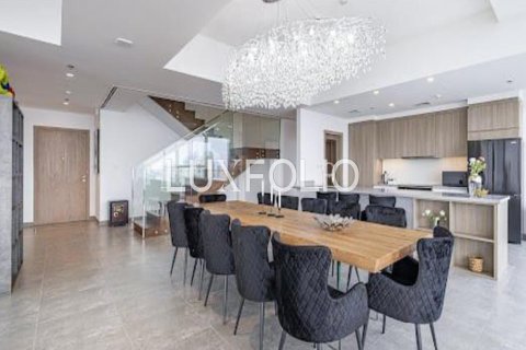 Duplex in Dubai Marina, Dubai 4 bedrooms, 350 sq.m. № 46195 - photo 5