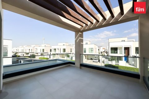 Villa en Dubai, 4 dormitorios, 510.9 m², № 91985 - foto 18